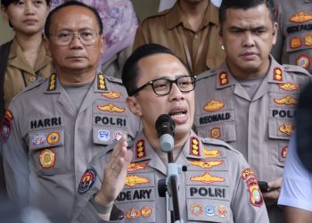 Polda Metro Ajak Warga Manfaatkan Call Center 110 dan Hotline WhatsApp Kapolda