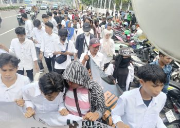 Ribuan Massa Geruduk DPR RI, Tolak Reformasi Polri dan Desak Restorasi Polri