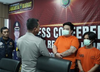 Raup Ratusan Juta dari Judi Online, Dua Pemuda Jakbar Diringkus Polisi
