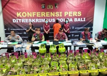 Nekat Oplos Gas Subsidi Polda Bali Amankan Wanita Asal Subagan