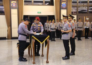 Kapolri Pimpin Sertijab Kabaintelkam dan Dankor Brimob Polri