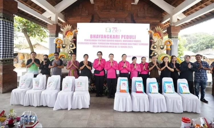 Sambut HKGB Ke-73 Bhayangkari Gelar Penyuluhan Rabies, Vaksinasi dan Sterilisasi Hewan