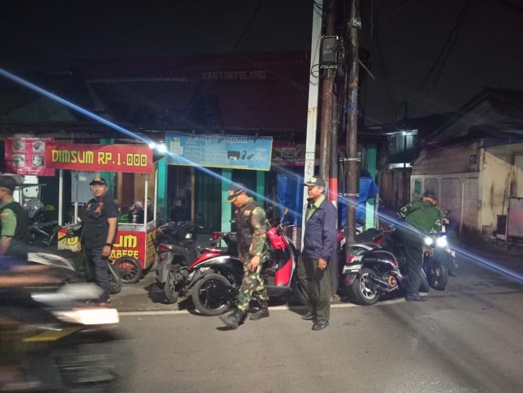 Kodim 0505 JT Gelar Patroli Tiga Pilar di Pasar Rebo