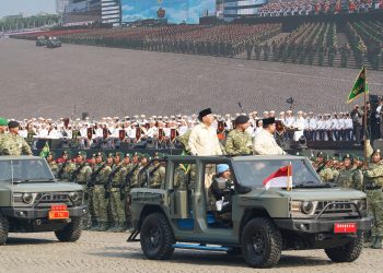 Ribuan Warga Padati Monas, Peringatan HUT ke-80 TNI Berlangsung Meriah dan Khidmat