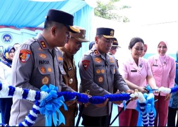 Kapolda Riau Resmikan Dapur SPPG Polres Inhil, Pastikan Food Tray Penuhi Standar Kebersihan