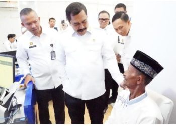 Menteri Imipas Pastikan Pelayanan Paspor di Palembang Berjalan PRIMA