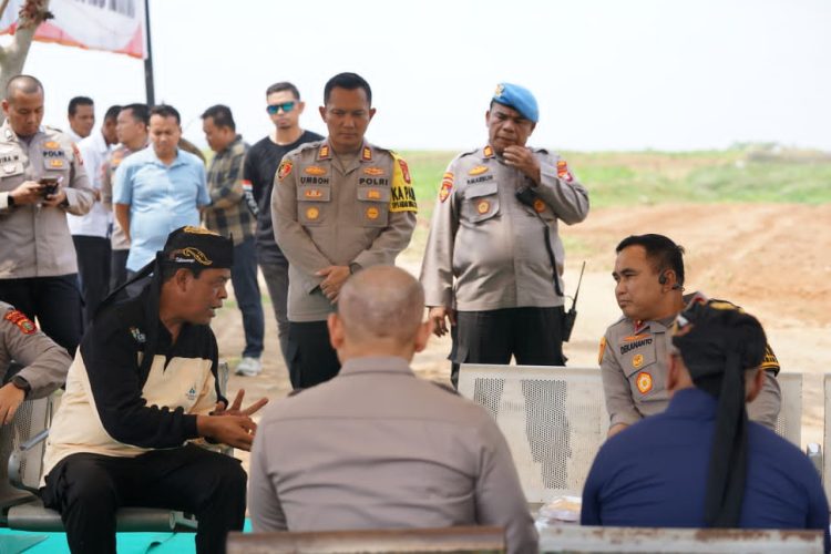 Polri Dukung Stabilitas Ekonomi, Wakapolda Metro Jaya Cek Lahan Pertanian di Sukamahi Bekasi