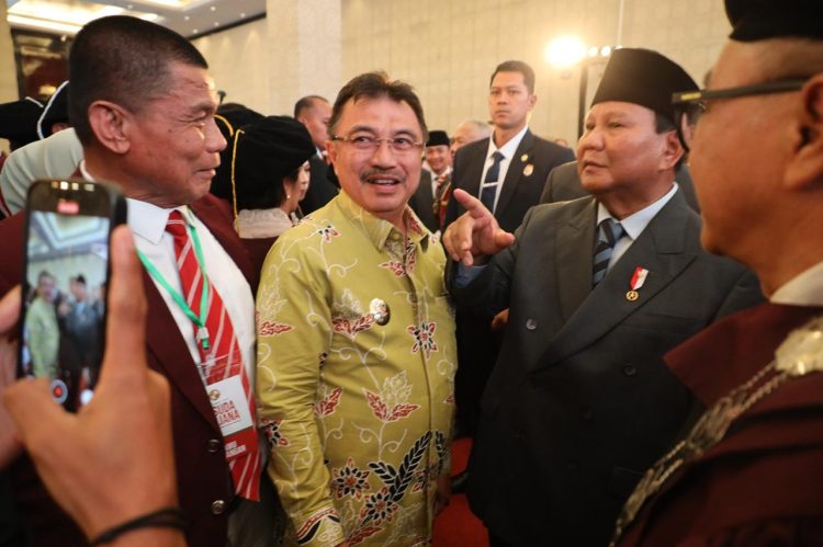 Abdul Harris Bobihoe Bangga Hadiri Wisuda 521 Sarjana UKRI Bersama Presiden Prabowo
