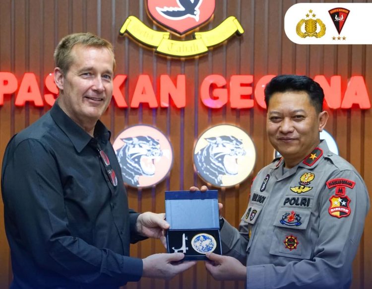 Danpas Gegana Terima Kunjungan Tim INTERPOL RNTPU di Mako Pasukan Gegana