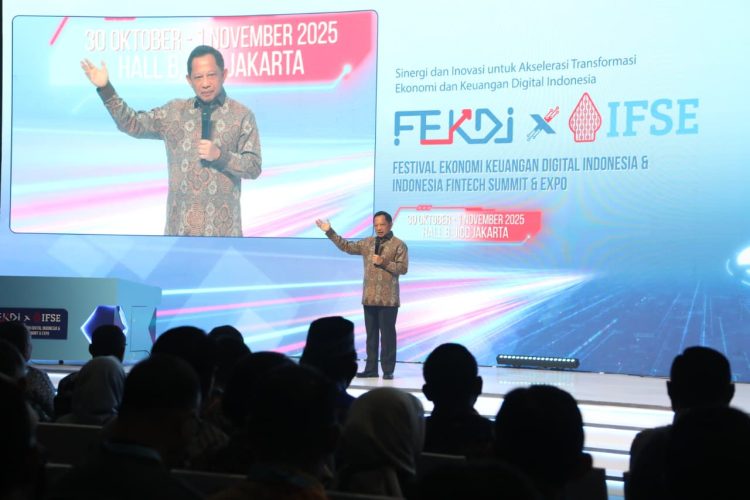 Mendagri Minta Pemda Perkuat Literasi Keuangan Digital 