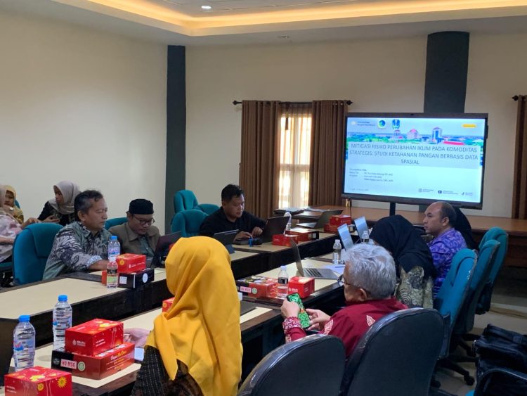 Unesa dan BRIDA Desain Teknologi GIS Bantu Petani Komoditas Unggulan Jatim Hadapi Perubahan Iklim