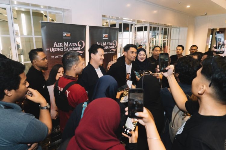 Penonton Makassar Jadi Saksi Kehangatan Pesan Cinta dan Pengorbanan Ibu di Film Air Mata di Ujung Sajadah 2