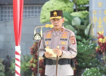 Kapolda Sumsel Berikan Penghargaan Kepada Ratusan Personel