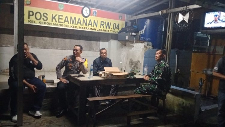 Kodim 0505 dan Komduk Gelar Patroli Siskamling di Matraman
