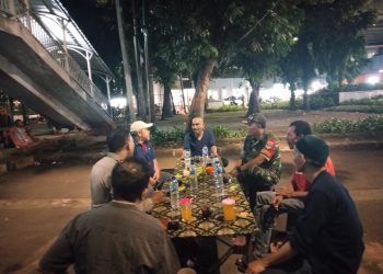 Babinsa Bukit Duri Patroli Poskamling  Jaga Keamanan 