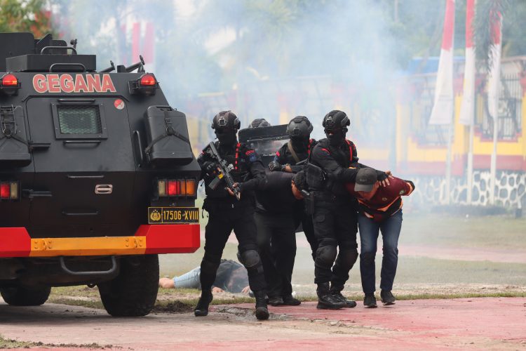 Tari Kolosal hingga Aksi Lapangan Warnai Syukuran HUT Brimob ke-80 di Polda Kalteng