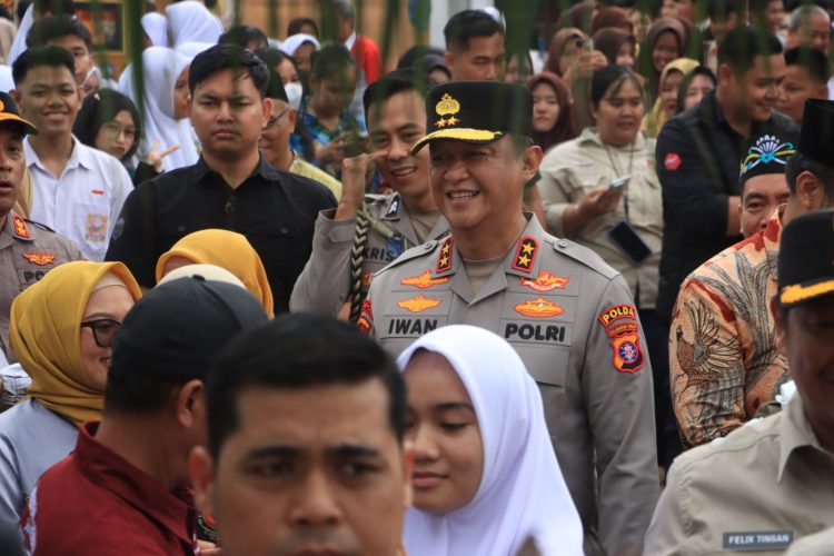 Kapolda Kalteng Hadiri Peresmian Pameran dan Pasar Rakyat di Barito Utara