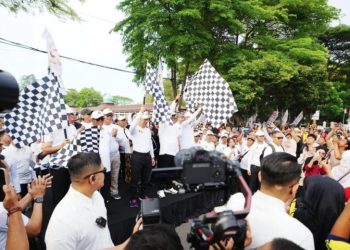 Akses Terbuka, Bantuan Mengalir: Kapolri Pastikan Logistik Jangkau Korban Bencana Sumatera