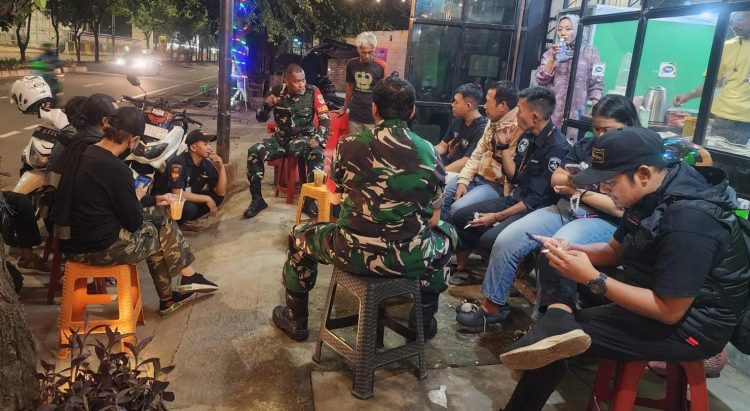 Patroli Keliling, Kodim 0505 Bersama Komduk Wujudkan Kamtibmas di Matraman