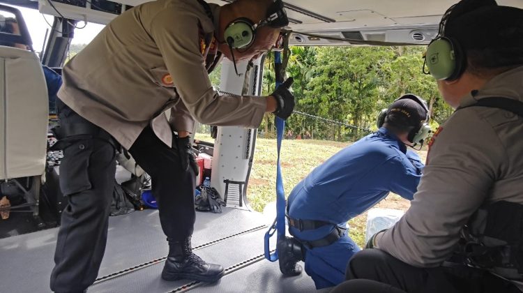 Polda Sumut Kirim Bantuan Melalui Helikopter ke Daerah Terisolir