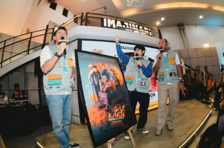 Donasikan Hasil Lelang Poster Film AGAK LAEN: Menyala Pantiku! Untuk Bencana Banjir Sumatra dan Aceh