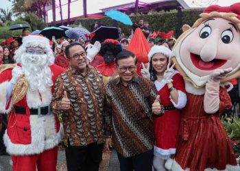Gubernur DKI Jakarta Pramono Anung Resmikan Kick Off Natal DKI 2025, Sepuluh Titik Kota Dipenuhi Suara Paduan Suara