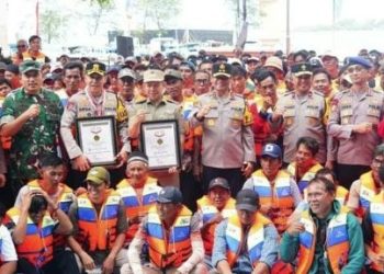 Cetak Rekor MURI, Kapolda Metro Jaya Pimpin Apel 1.000 Nelayan Kamtibmas di Kepulauan Seribu