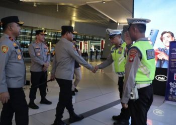 Jelang Nataru Polda Metro Jaya Tinjau Persiapan Pengamanan dan Pelayanan Arus Penumpang di Bandara Soetta 