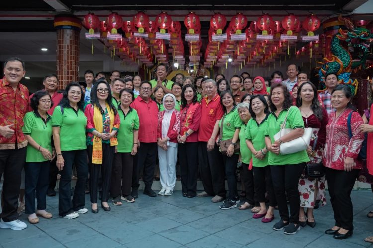Rano Karno Pantau Imlek di Kelenteng Bio Hok Tek Tjeng Sin, Tegaskan Komitmen Jakarta Jaga Toleransi
