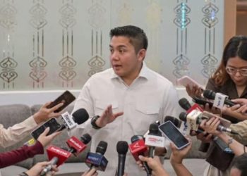 Sesuai Protokol, Seskab Teddy Pastikan Prabowo Hanya Gunakan 1 Pesawat Kepresidenan saat Tugas ke Luar Negeri