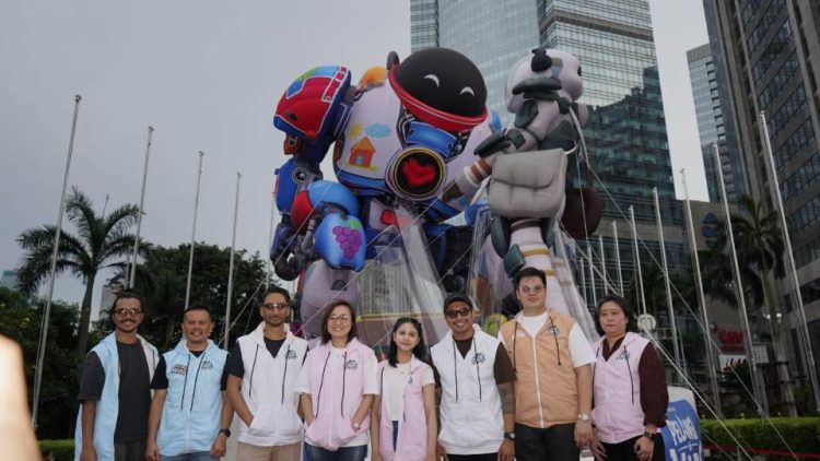 Balon Raksasa Bertema Pelangi di Mars Resmi Keliling Langit Indonesia