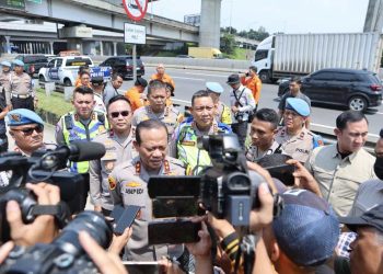 Pengecekan Pospam Cikunir, Kapolda Metro Jaya dan Kepala Basarnas: Memastikan Pelayanan kepada Masyarakat Berjalan Optimal