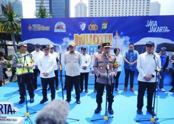 Kapolri Lepas 80 Bus Mudik Gratis, Pastikan Kesiapan Sopir Antar Masyarakat ke Tujuan