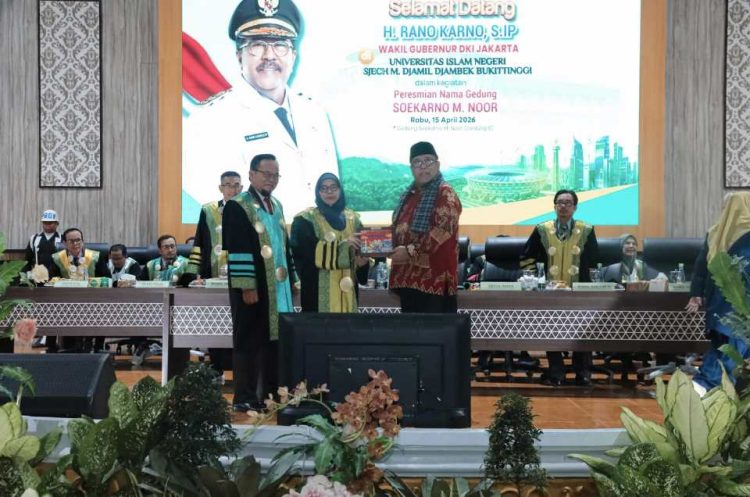 Penuh Haru, Rano Karno Kenang Sang Ayah Saat Resmikan Gedung di UIN Bukittinggi