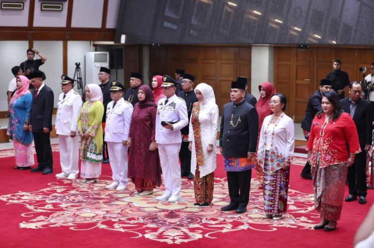 Upaya Perkuat Tata Kelola dan Manajemen Talenta, Pramono Anung Lantik 11 Pejabat Pemprov DKI