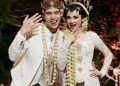 Elegansi Adat Jawa Warnai Pernikahan El Rumi dan Syifa Hadju, Keluarga Tampil Harmonis dalam Nuansa Maroon